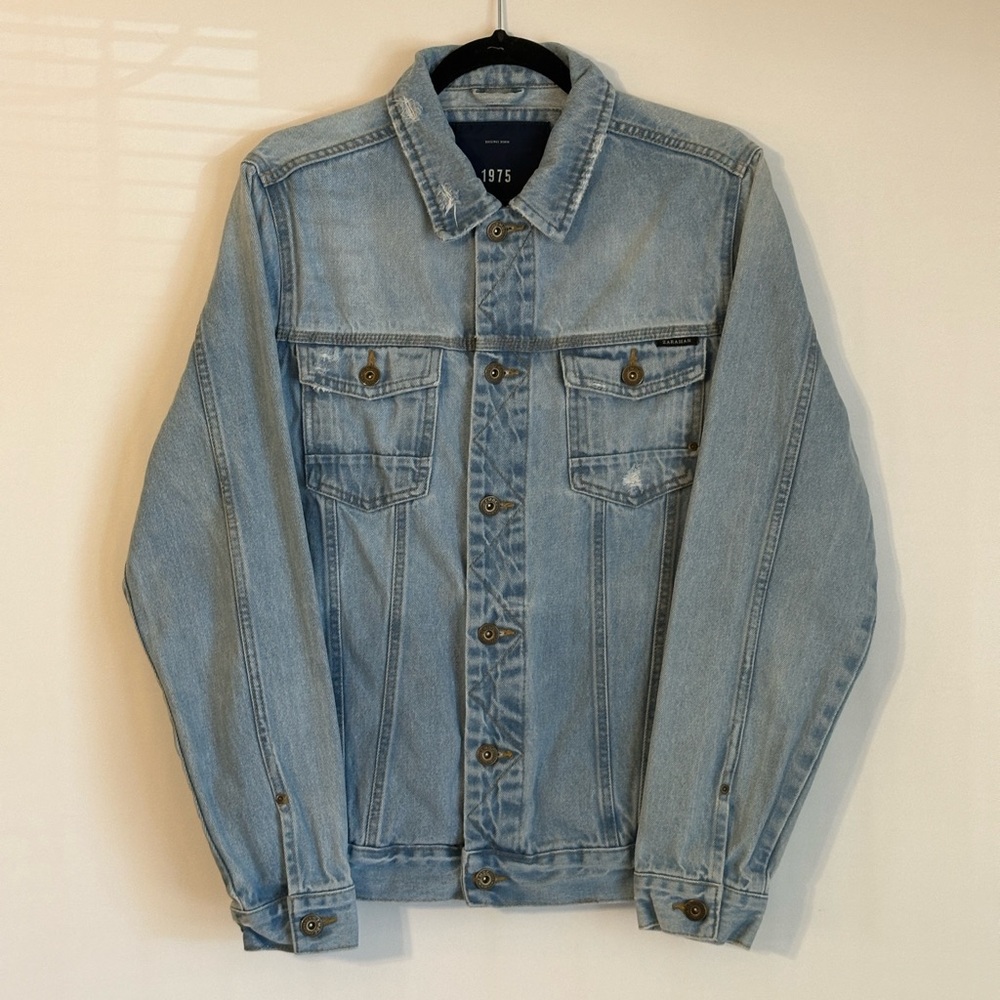 GAP Light Wash Distressed Denim Trucker Jacket Medium - Picture 1 of 3